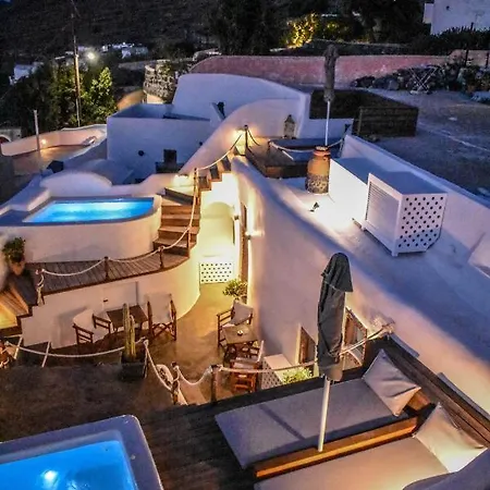 Gemini Caves * Oia (Santorini)